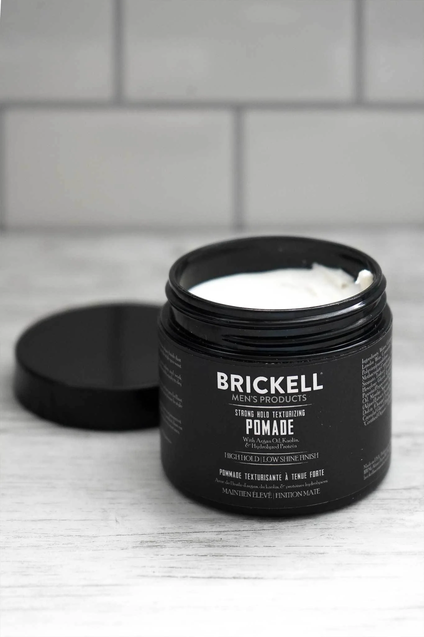 Strong Hold Texturizing Pomade for Men - Image 3